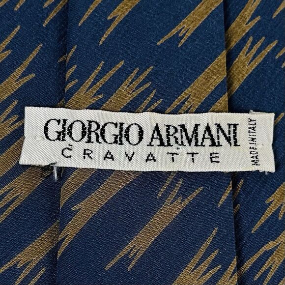 Giorgio Armani Cravatte 100% Silk Necktie Tie Slash Blue Gold 3 1/2 x 56 1/2 - Picture 3 of 3